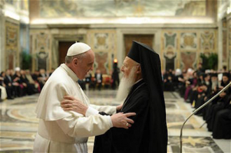 Pope greets Patriarch Bartholomew