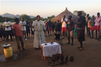 Christmas Mass in Ethiopia -  image: New Ways