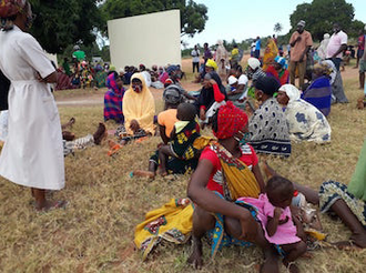 Families who fled Mocímboa da Praia, Cabo Delgado province, after attack by Al Sunnah wa Jama'ah on 26 June 2020. image ACN