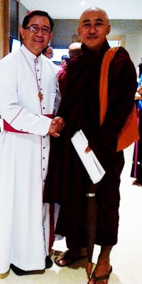 Bishop John Saw Yaw Han (left) image:  Aid to the Church in Need