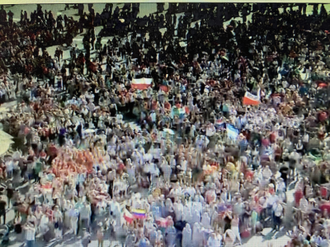 Crowds in St Peter's Square
