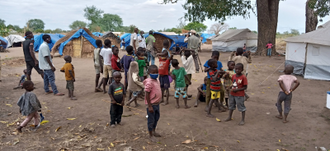 Families who fled Mocímboa da Praia, Cabo Delgado province, after 26 June 2020 attack by Al Sunnah wa Jama'ah.  Image: ACN