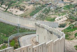 Separation Wall surrounding Bethlehem - image ICN/JS