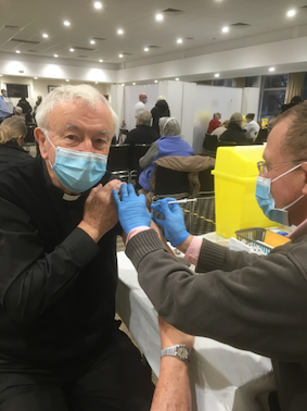 Cardinal Vincent receives vaccine
