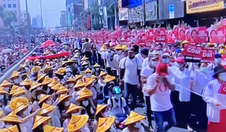 Peaceful protests in Yangon today - Screenshot