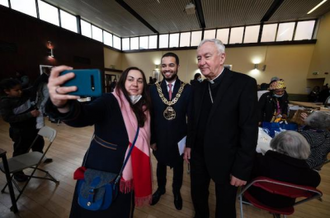 Cllr Lucia das Neves and Mayor Adam Jogee with Cardinal VIncent. Image M Mazur/CBCEW