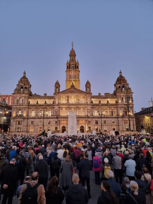 Prayers for peace in the shadow of Glasgow's City Chamber