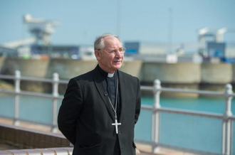 Bishop Paul McAleenan at Dover memorial to refugees drowned in the Channel. Photo: Mazur/CBCEW.org.uk