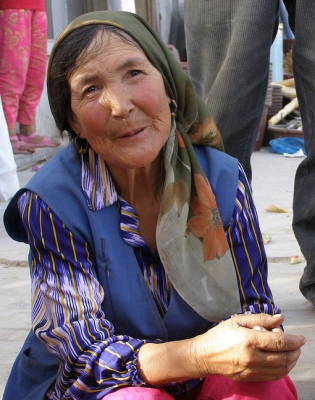 Uyghur woman in Xinjiang - Wiki image