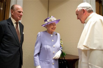 Queen Elizabeth and Prince Philip meet Pope Francis in 2014. Image  Vatican News