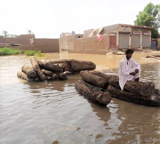 Flood victims in Sindh Province, southern Pakistan © ACN