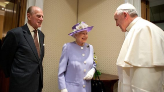 Pope Francis greets Queen Elizabeth II and Prince Philip on 3 April 2014 - Image Vatican Media