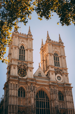 Westminster Abbey. Photo by Charles Postiaux on Unsplash