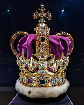 St Edward's Crown. By Firebrace - Own work, Public Domain, https://commons.wikimedia.org/w/index.php?curid=116459012