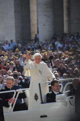 Pope Benedict XVI at 2009 Africa Synod in Rome ©ACN