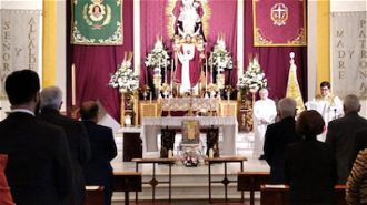 Mass in Our Lady of Palma church, Algeciras, with icon desecrated in Syria  Image: ACN