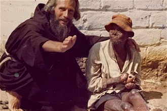 John Bradburne with patient at Mutemwa