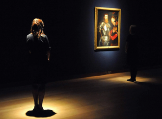 Photo taken of a preview exhibition at Christie's London. Portrait of a commander, three-quarter-length, being dressed for battle, by Rubens © Alamy / Christie's London, 6 July 2010, lot 16