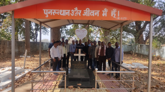 Student pilgrims at the Shrine of Servant of God,  Fr Herman Rasschaert,  in Kutungia, Simdega Diocese of Jharkhand