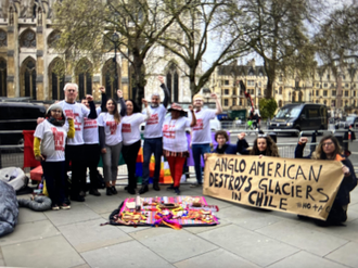 LMN campaigners outside QEII Centre