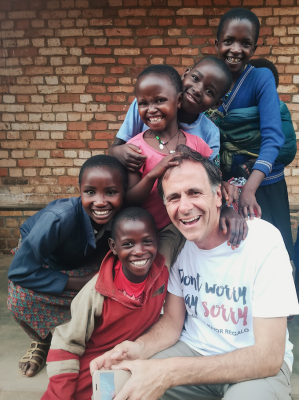 Juan Manuel Cotelo in Rwanda