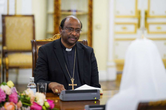 Dr Jerry Pillay speaks with Patriarch. Image: WCC