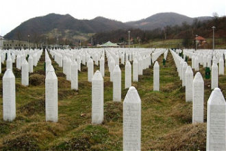 Gravestones at the Potočari genocide memorial near Srebrenica. Wiki image.