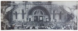 Group photo from the first Liverpool to Lourdes pilgrimage which took place in 1923