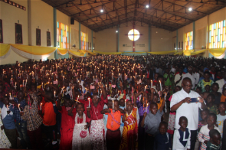 1,160 First Holy Communions, Makamba © ACN