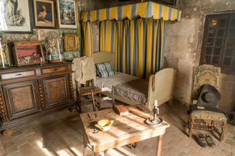 Bedroom of the Curé d'Ars, Ars-sur-Formans, Auvergne-Rhone-Alpes, France © Alamy