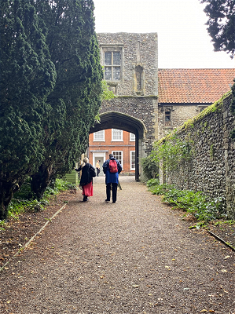 Arriving at Walsingham. Image ICN/JS