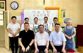 Bishop Li with clergy, sisters and postulants