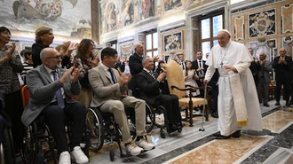 Pope greets ANMIL members