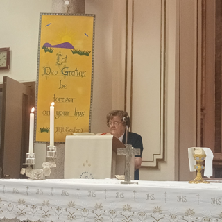 Sr Mary O'Duffy who spent more than 40 years teaching at Mater Dei shared a wonderful potted history of SMG ministry during the Mass.