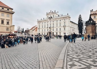 Prague - by Cecilia Rodríguez Suárez on Unsplash