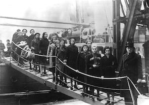 Arrival of child refugees, London 10/1939. Bundesarchiv Bild 183-S69279/CC-BY-SA3.0