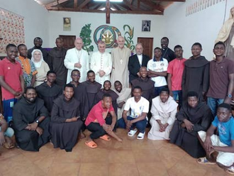 Bishop-elect Aurelio Gazzera with bishops and Carmelite community in Bangui © ACN