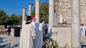 Archbishop Martin Kmetec celebrating Mass  -  Image - © Aid to the Church in Need,  N Ritzmann