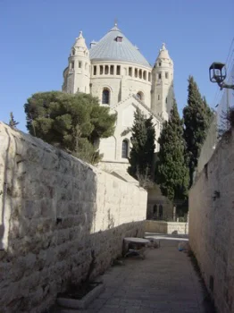 Dormition Abbey - Wiki image  Klemens Reidlinger