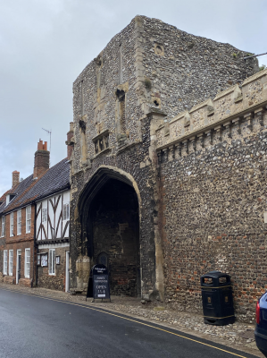 Walsingham Abbey Gate ICN/JS