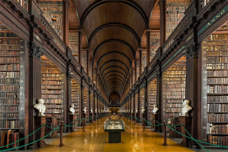 The Long Hall, Trinity College Library, Dublin, designed by Colonel Thomas de Burgh. Constructed 1712-1732  © Trinity College, Dublin