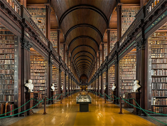 The Long Hall, Trinity College Library, Dublin, designed by Colonel Thomas de Burgh. Constructed 1712-1732  © Trinity College, Dublin