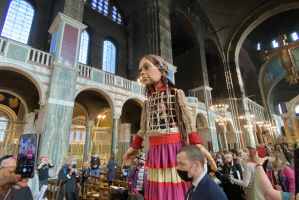 Little Amal in Westminster Cathedral - Image ICN/JS