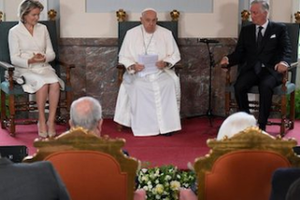 Pope Francis meets with civic authorities in Brussels.  Image: Vatican Media