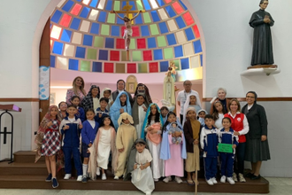 Children praying Rosary, Bogotá, Colombia © ACN