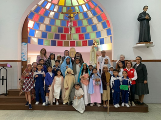 Children praying Rosary, Bogotá, Colombia © ACN