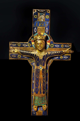 Christ the King Crucified executed in Limoges 1200-1215 © Cluny Museum / Alamy