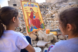 Children praying in Eastern Ghouta, Syria © ACN