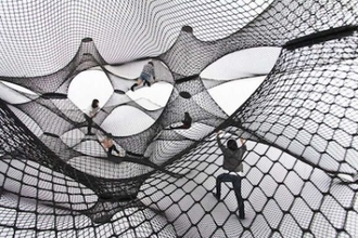 Net Yokohama,  Art installation by the Numen/ForUse collective, 2013,  Inflatable space, stringed rope and nets,  Yokohama, Japan  © Numen / Christian Art