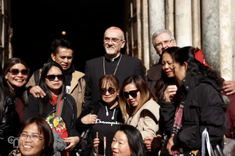 Cardinal Pizzaballa with pilgrims